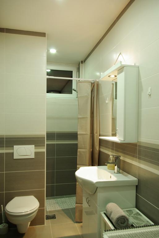 Square Studio Apartment Ni Exterior foto